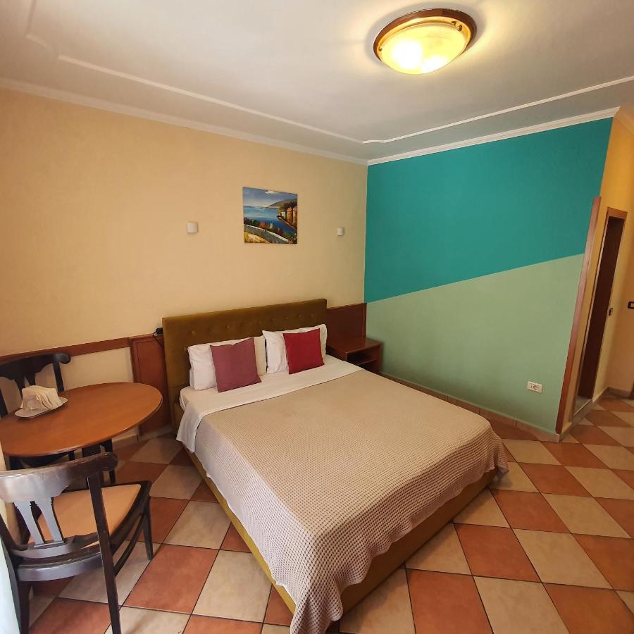 My -tirana Centre Apartmán *